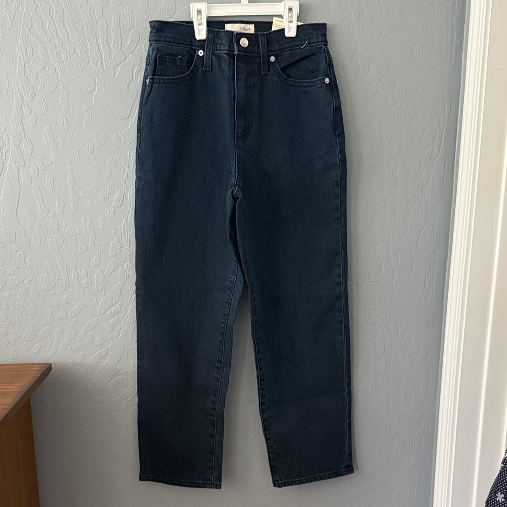 Universal Thread Women's Straight Leg Jeans - Dark Blue